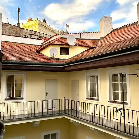 Apartmány Nerudova 36 Praha Exteriér fotografie